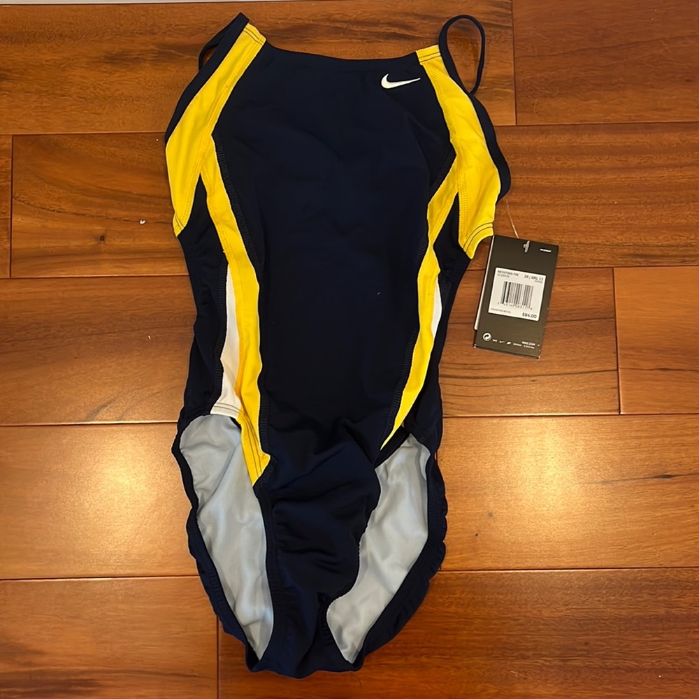 Nike Cut Out Tank Spider back Swimsuit: Size 28
NEW WITH TAGS- never worn!!!
